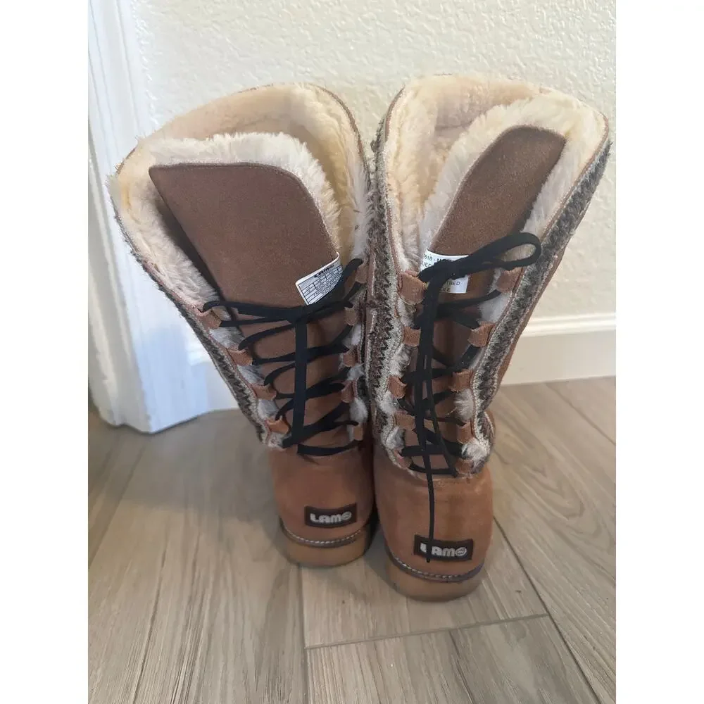 LAMO Madelyn Boots Womens Sz 8 Chestnut Suede Lace Up Back Sonoran Winter